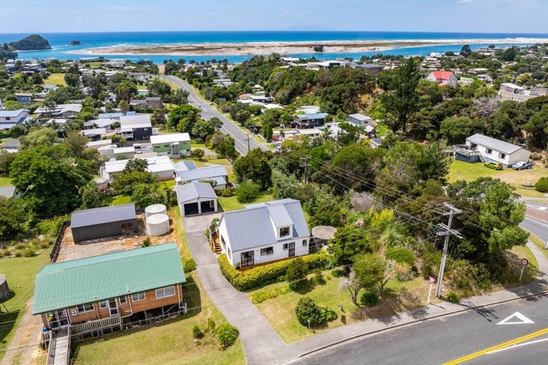 Photo of property in 2 Cullen Street, Mangawhai Heads, Mangawhai, 0505