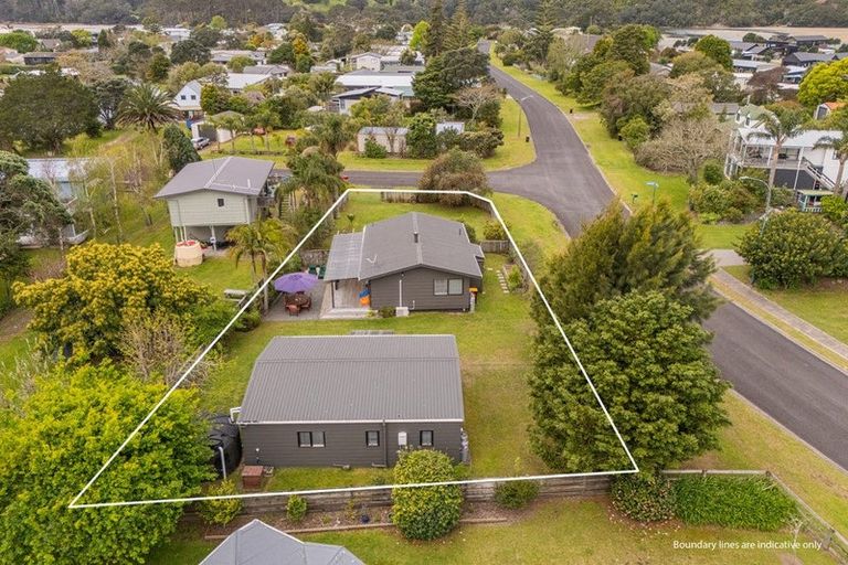 Photo of property in 29 Oyster Drive, Cooks Beach, Whitianga, 3591