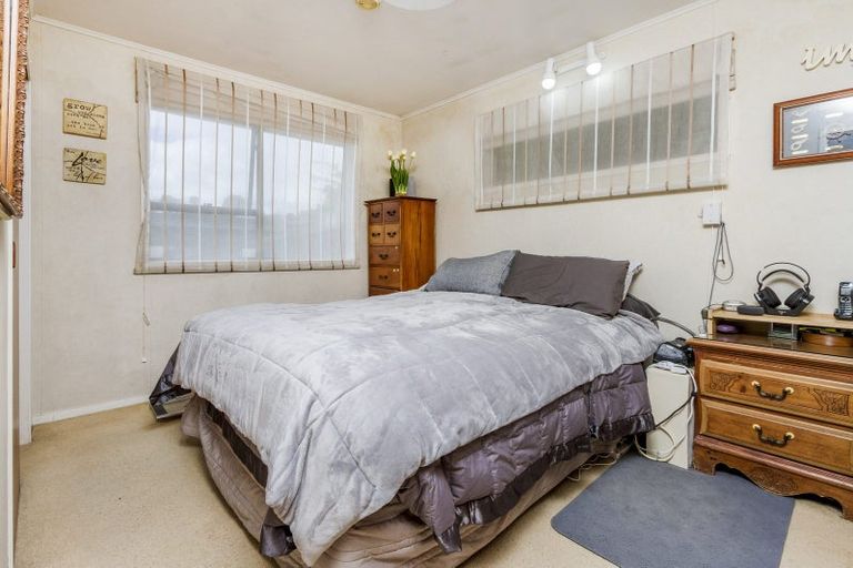 Photo of property in 11 Serrata Place, Browns Bay, Auckland, 0630