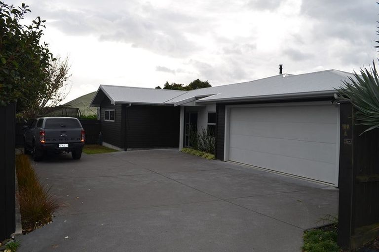 Photo of property in 109a Wairau Road, Oakura, 4314