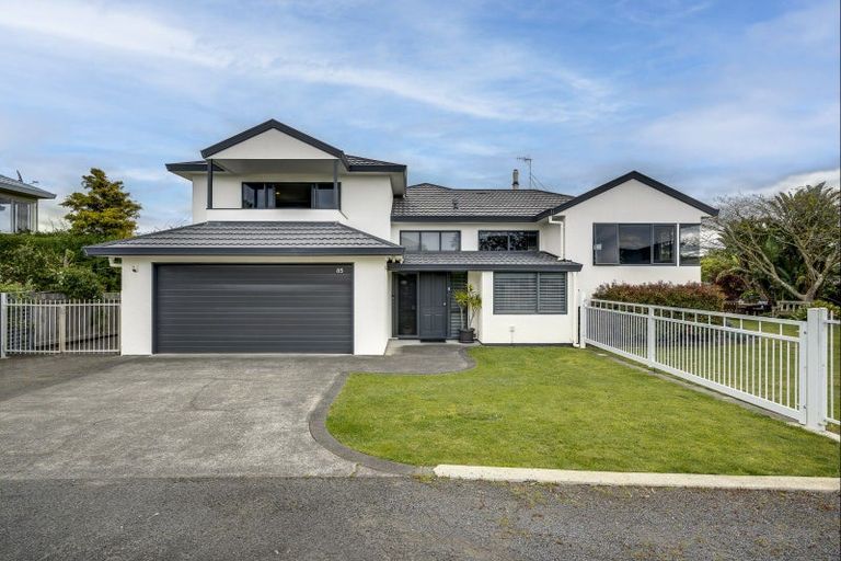 Photo of property in 85 Le Quesne Road, Bay View, Napier, 4104