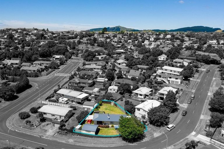 Photo of property in 1 Langstone Street, Welcome Bay, Tauranga, 3112