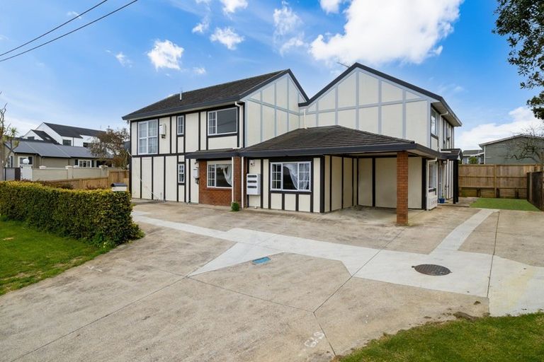 Photo of property in 225 Bleakhouse Road, Mellons Bay, Auckland, 2014