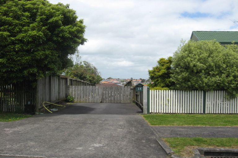 Photo of property in 14 Bill Phillip Place, Clendon Park, Auckland, 2103