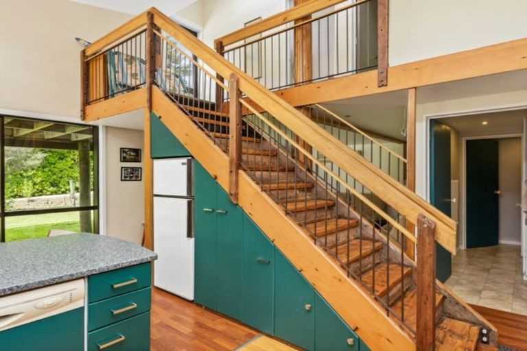 Photo of property in 742 Queen Charlotte Drive, Havelock, Picton, 7281