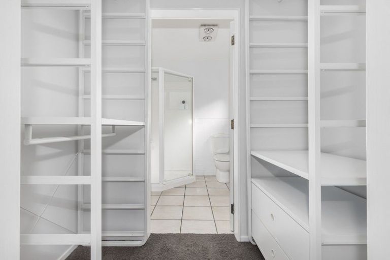 Photo of property in 2b Observatory Close, Whitby, Porirua, 5024