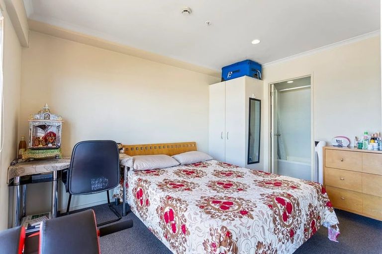 Photo of property in The Rennaissance, 5e/18 Ronwood Avenue, Manukau, Auckland, 2104