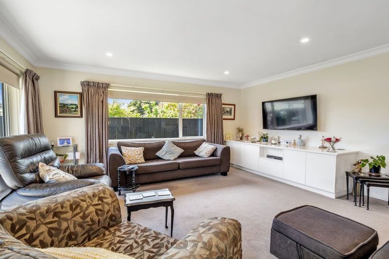 Photo of property in 112a Weraroa Road, Levin, 5510