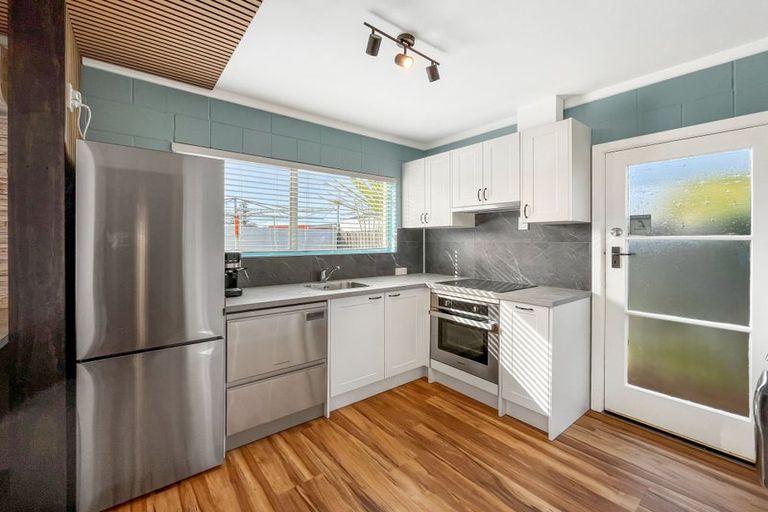 Photo of property in 1/73 Harewood Road, Papanui, Christchurch, 8053