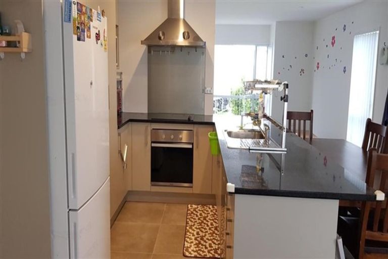 Photo of property in 1/26 Hollowout Street, Takanini, 2112