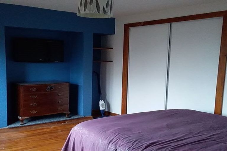 Photo of property in 18 Mccormacks Bay Road, Mount Pleasant, Christchurch, 8081