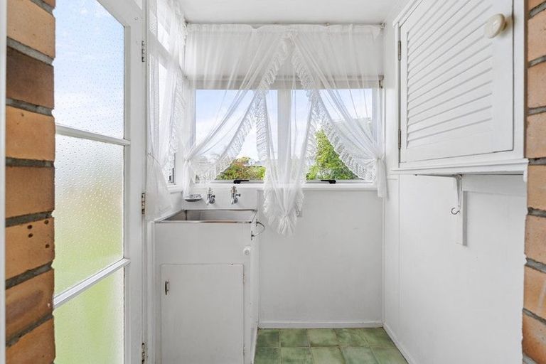 Photo of property in 3/26 Moana Avenue, Orewa, 0931