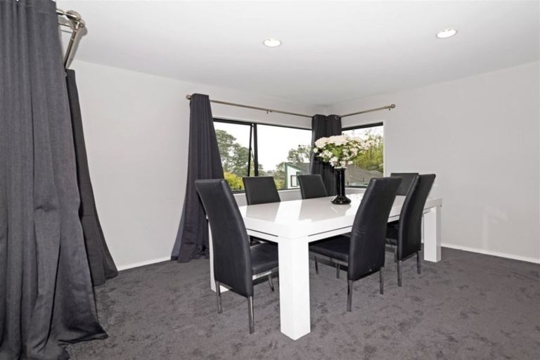 Photo of property in 4/61 Sunrise Avenue, Murrays Bay, Auckland, 0630