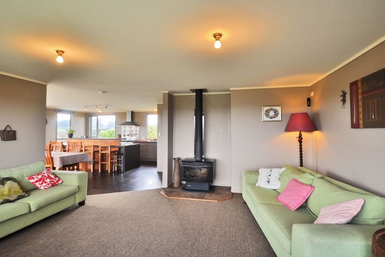 Photo of property in 301 Ranganui Road, Kaiwaka, 0573