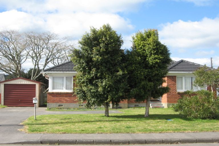 Photo of property in 60 Sutton Crescent, Papakura, 2110