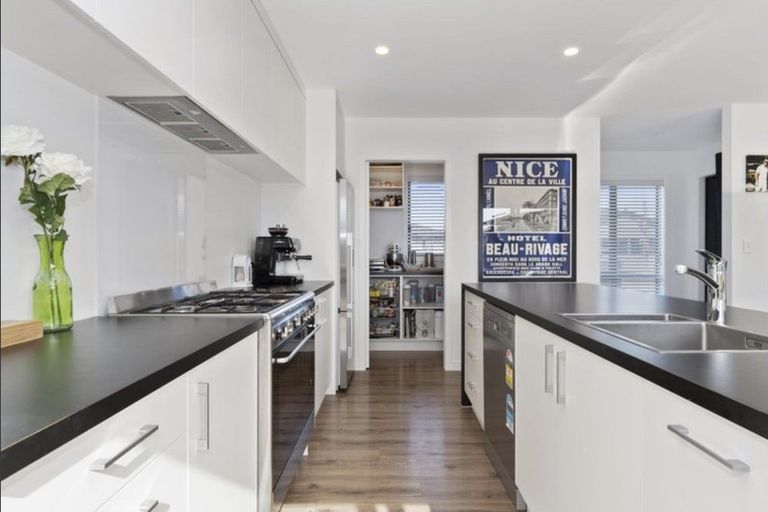 Photo of property in 11 Farrier Street, Papamoa, 3118