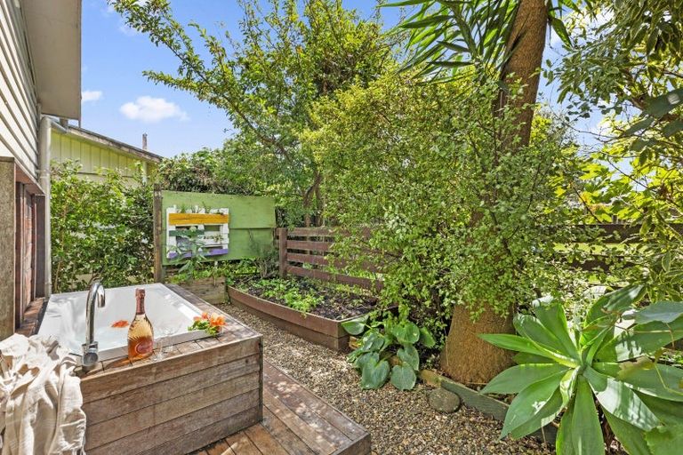 Photo of property in 23b Uenuku Avenue, Raglan, 3225