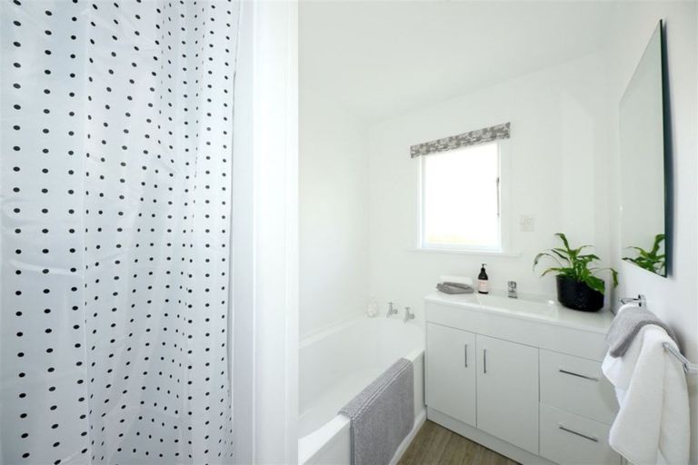 Photo of property in 96 Bickerton Street, Wainoni, Christchurch, 8061