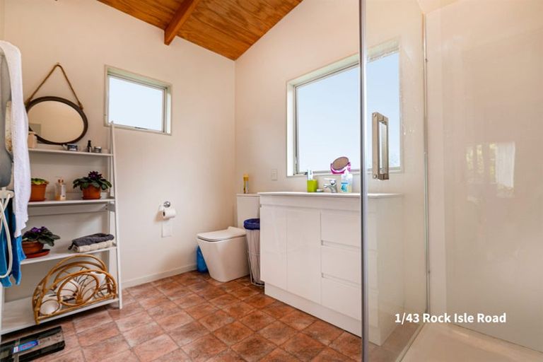 Photo of property in 43 Rock Isle Road, Torbay, Auckland, 0630