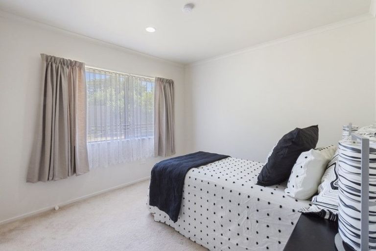 Photo of property in 29 Carnoustie Drive, Wattle Downs, Auckland, 2103