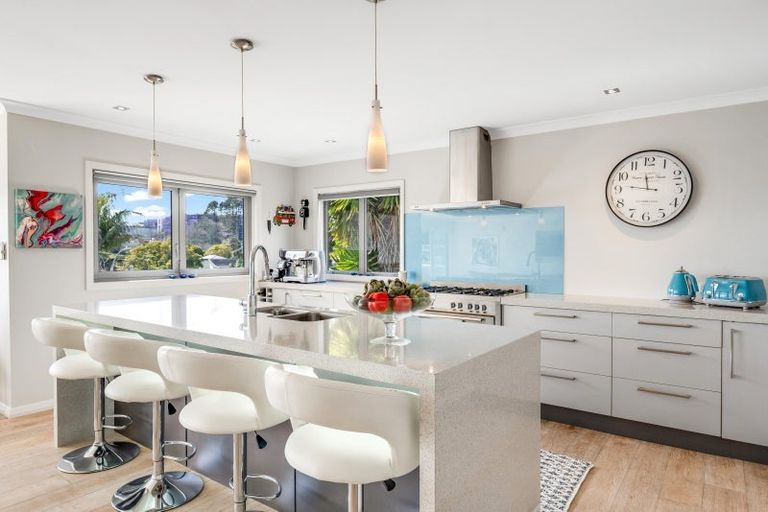 Photo of property in 25 Endymion Place, Half Moon Bay, Auckland, 2012