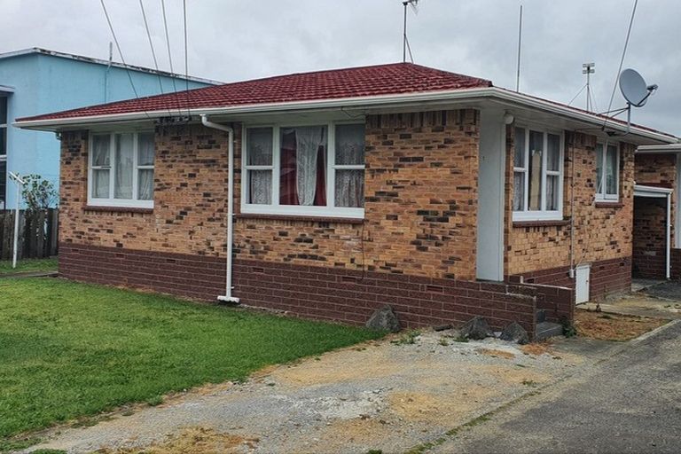 Photo of property in 1/87 Carruth Road, Papatoetoe, Auckland, 2025