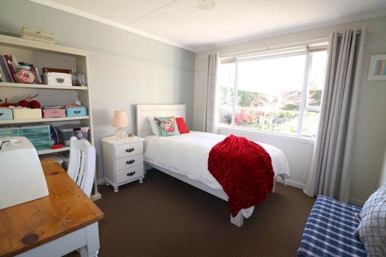 Photo of property in 33 Hull Street, Riversdale, 9776