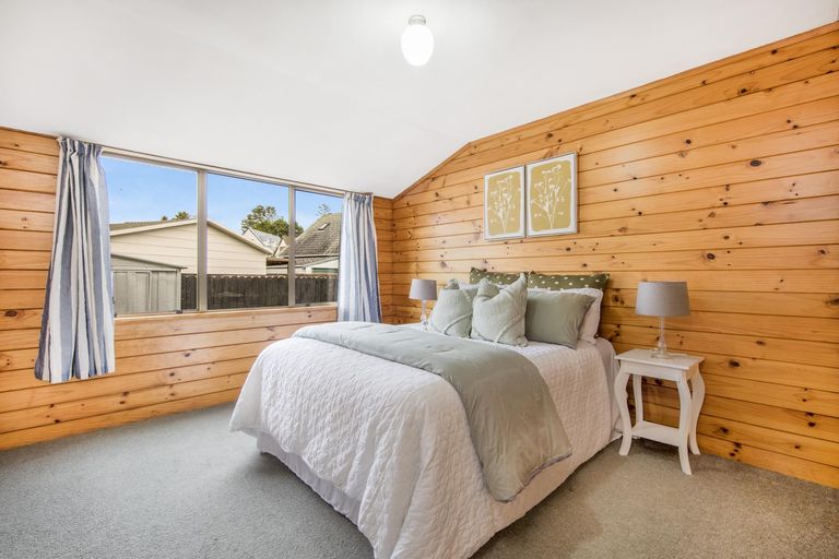 Photo of property in 107 Wattle Farm Road, Wattle Downs, Auckland, 2103