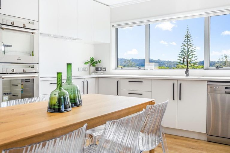 Photo of property in 16a Pine Avenue, Henderson, Auckland, 0612