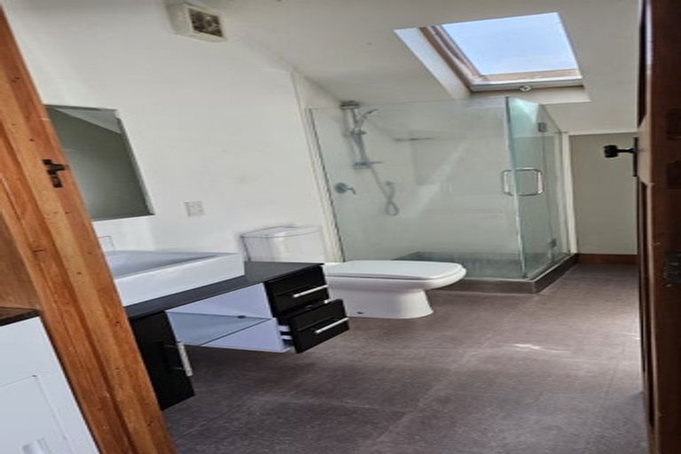 Photo of property in 58 Wilson Street, Newtown, Wellington, 6021