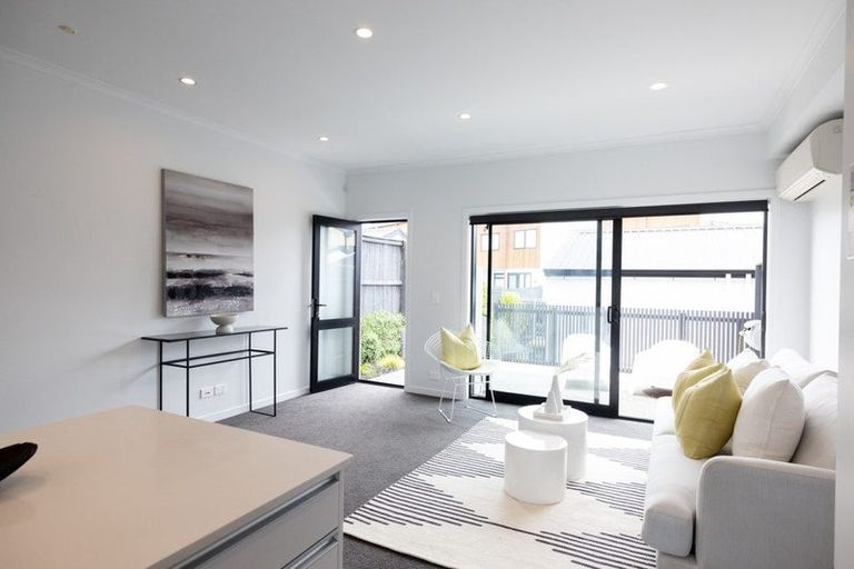 Photo of property in 10 Alexander Willis Crescent, Hobsonville, Auckland, 0616