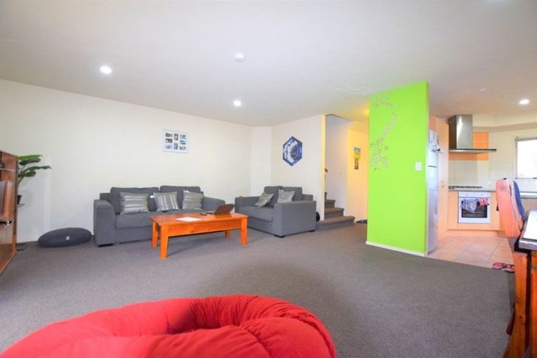 Photo of property in 1/17 Charlenne Close, Ranui, Auckland, 0612