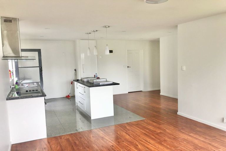 Photo of property in 26 Nile Road, Kelston, Auckland, 0602