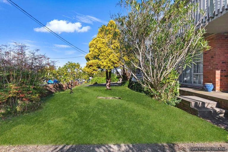 Photo of property in 9 Tiki Street, New Lynn, Auckland, 0600