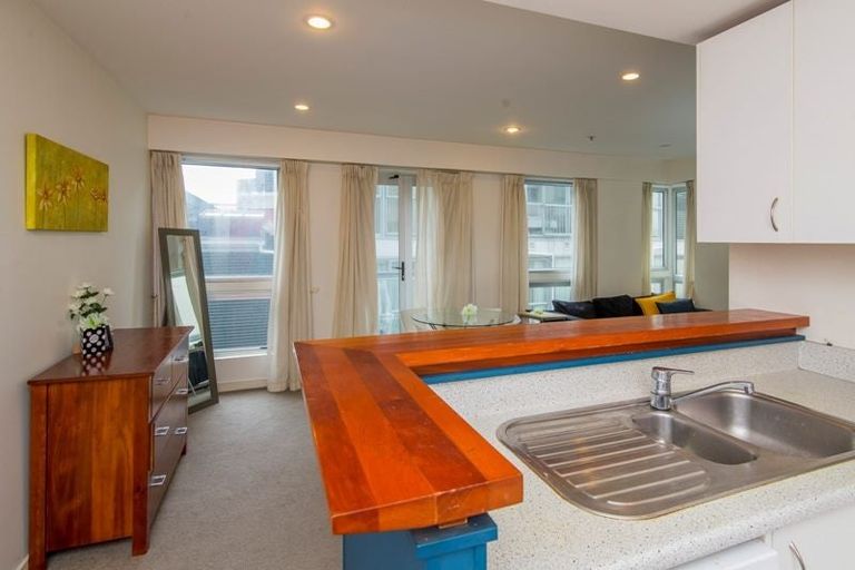 Photo of property in Terrace Heights Apartments, 5f/163 The Terrace, Wellington Central, Wellington, 6011