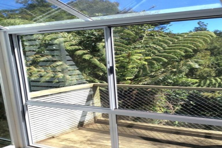 Photo of property in 29 Island Bay Road, Beach Haven, Auckland, 0626