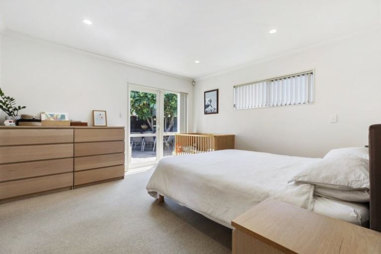 Photo of property in 430a Great South Road, Opaheke, Papakura, 2113