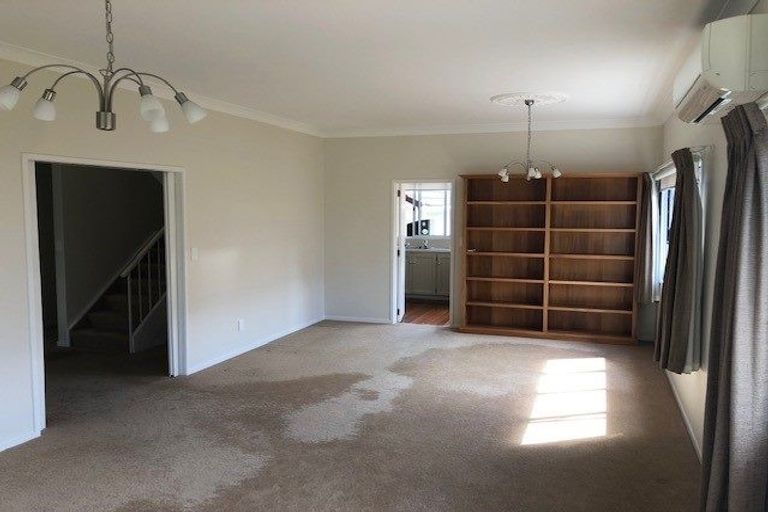 Photo of property in 1/7 Sylvan Park Avenue, Milford, Auckland, 0620