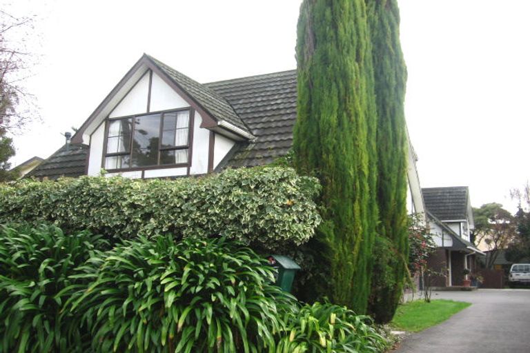 Photo of property in 1/15 Maire, Woburn, Lower Hutt, 5010
