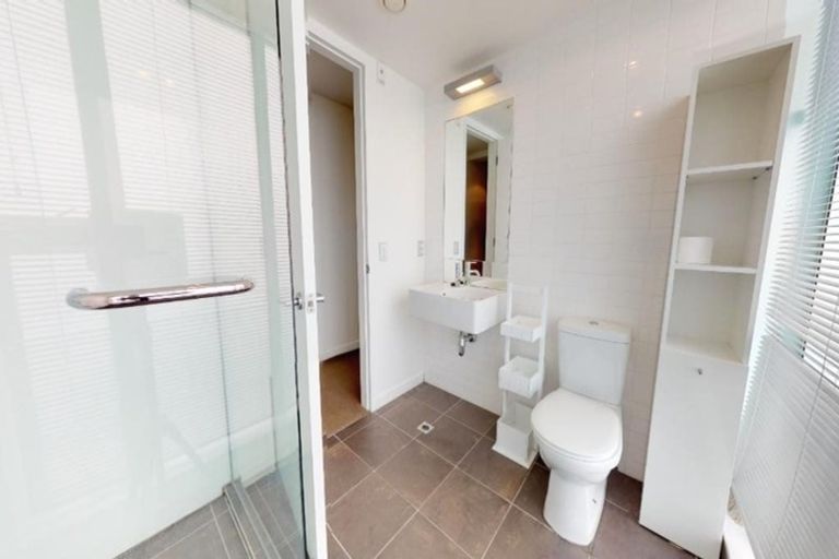 Photo of property in Portal Apartments, 1d/42 Cable Street, Te Aro, Wellington, 6011