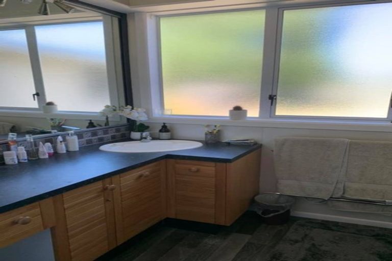 Photo of property in 2 Porter Place, Paekakariki, 5034