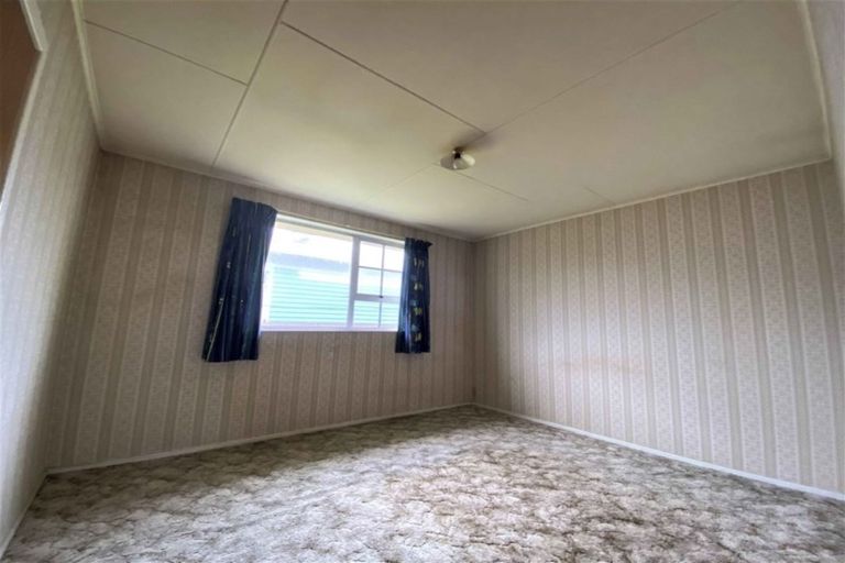 Photo of property in 49 Maitland Street, Strathern, Invercargill, 9812