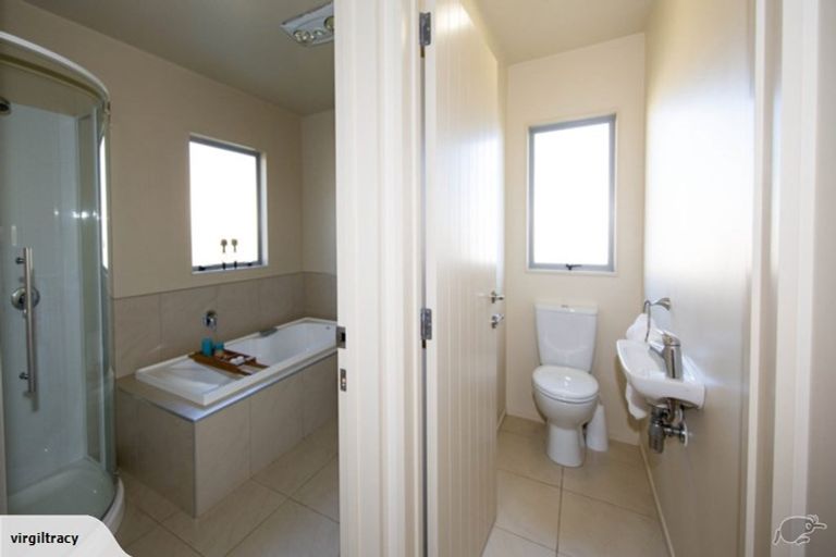 Photo of property in 16 Lithgow Drive, Otamatea, Whanganui, 4500