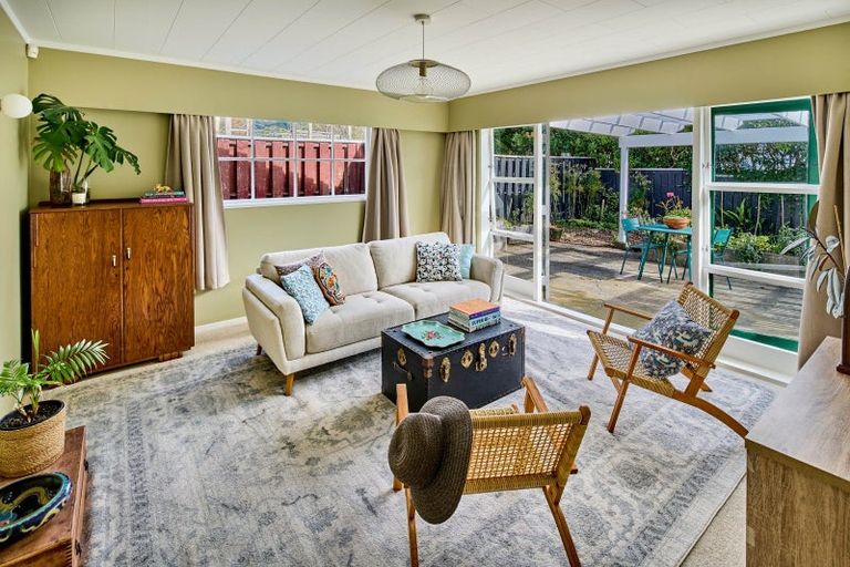 Photo of property in 11 Mckeefry Grove, Tawa, Wellington, 5028