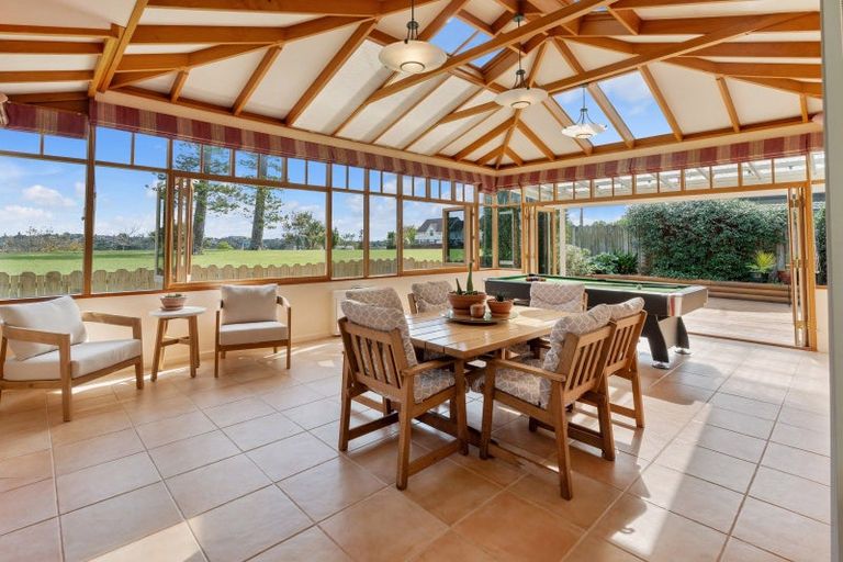 Photo of property in 11 Corta Bella Place, Golflands, Auckland, 2013