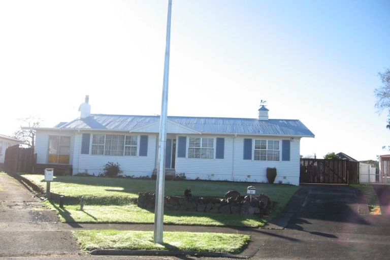 Photo of property in 21 Bettina Place, Manurewa, Auckland, 2102