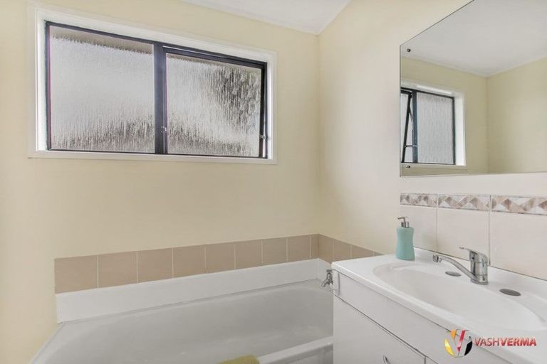 Photo of property in 1/53 Great South Road, Takanini, 2112