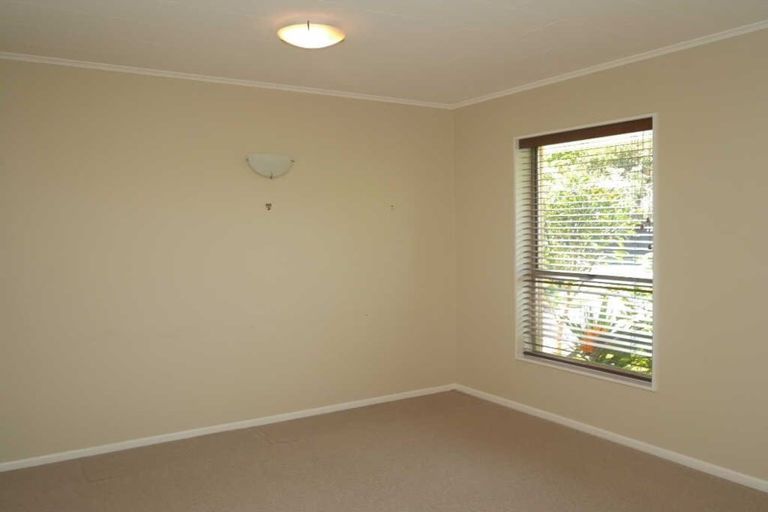 Photo of property in 9 Alexander Street, Waikanae, 5036