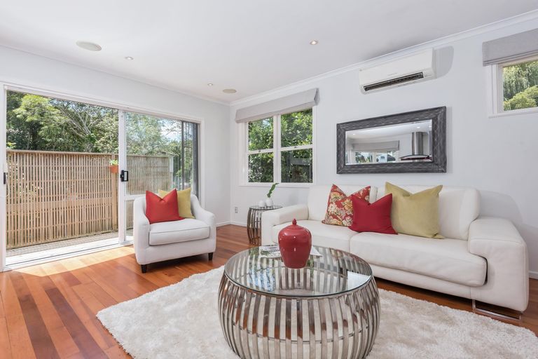 Photo of property in 12 Bacot Place, Howick, Auckland, 2014