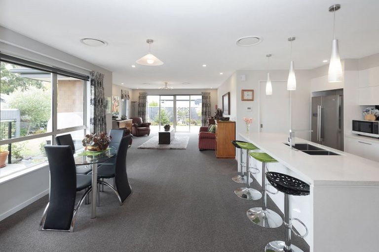 Photo of property in 6 Woodlaw Crescent, Prebbleton, 7604